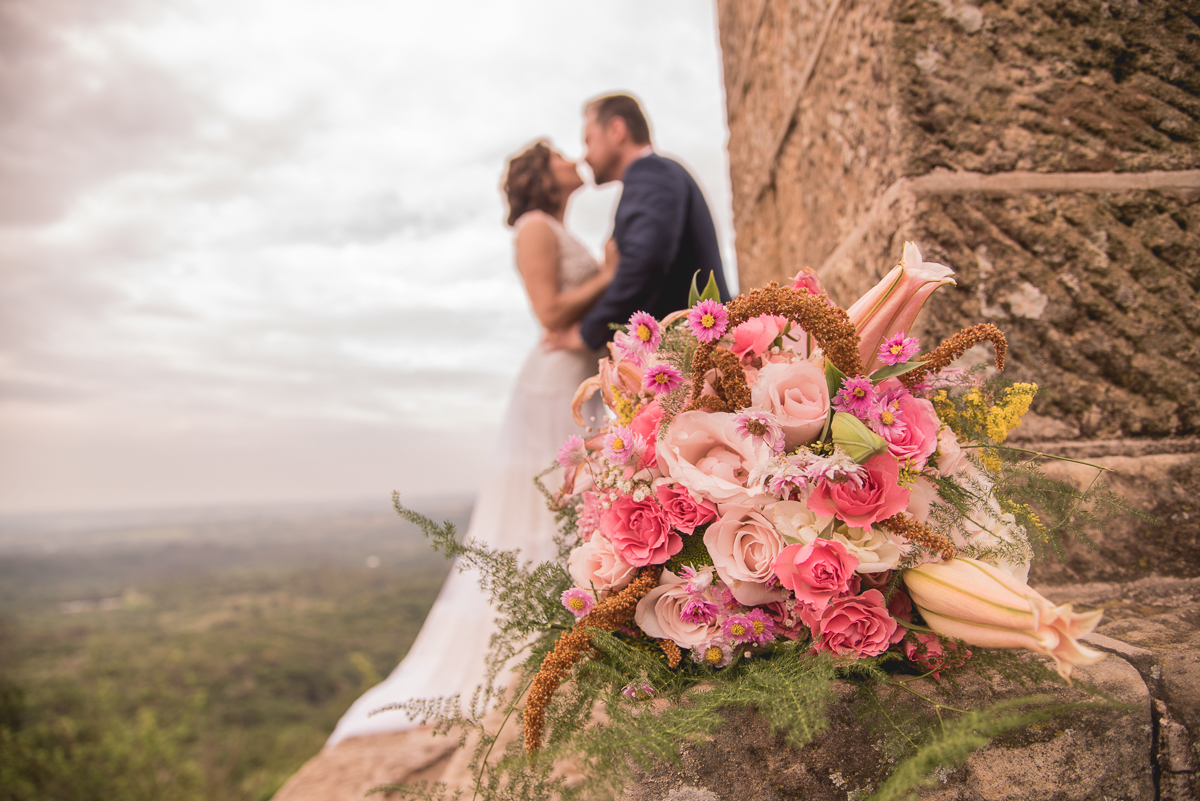 ensaio-casal-trash-the-dress-street-wedding-junior-prado-everton-rosa-vestido-de-casamento-sereia-destination-elopement-fotografo-licenciado-piracicaba