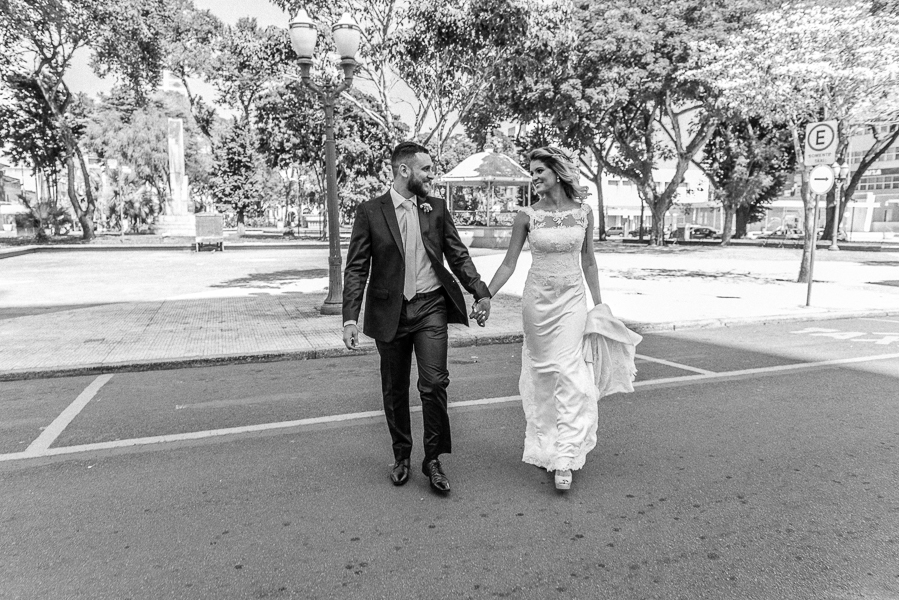 street-wedding-junior-prado-everton-rosa-vestido-de-casamento-sereia-destination-elopement-fotografo-licenciado-piracicaba-sitio quero quero -limeira-mini wedding