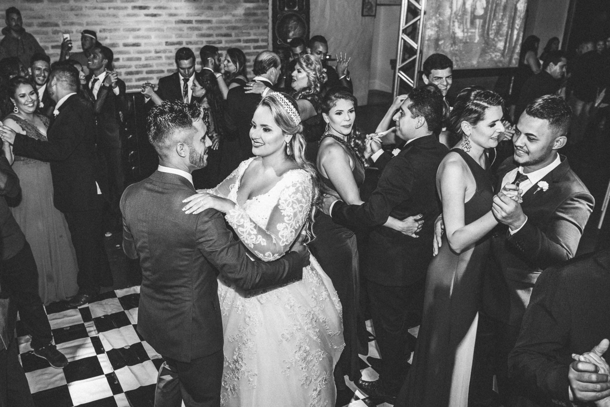 street-wedding-junior-prado-vestido-de-casamento-sereia-destination-elopement-fotografo-de-piracicaba-1001