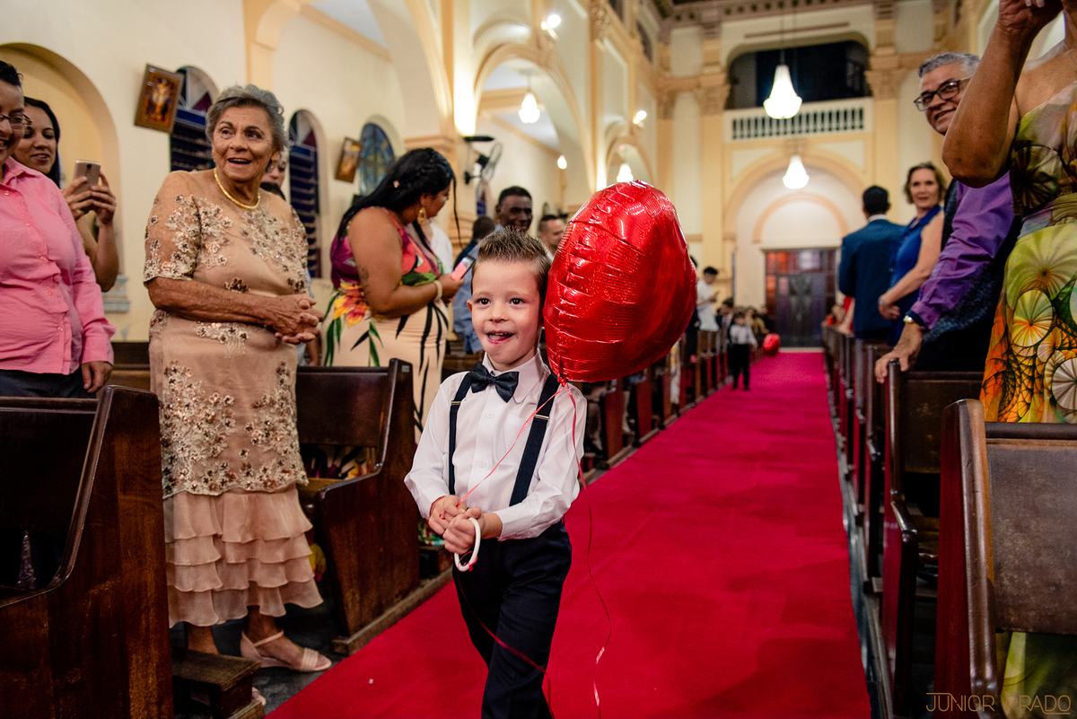 street-wedding-junior-prado-vestido-de-casamento-sereia-vireinoiva-voucasar-vermelho-madrinhas-decoraçao-buque-makeup-fvtb-blogdenoiva-noivas-2019