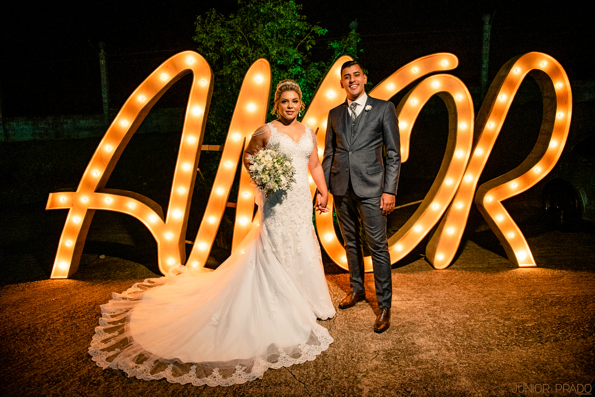 street-wedding-junior-prado-vestido-de-casamento-sereia-vireinoiva-voucasar-vermelho-madrinhas-decoraçao-buque-makeup-fvtb-blogdenoiva-noivas-2019