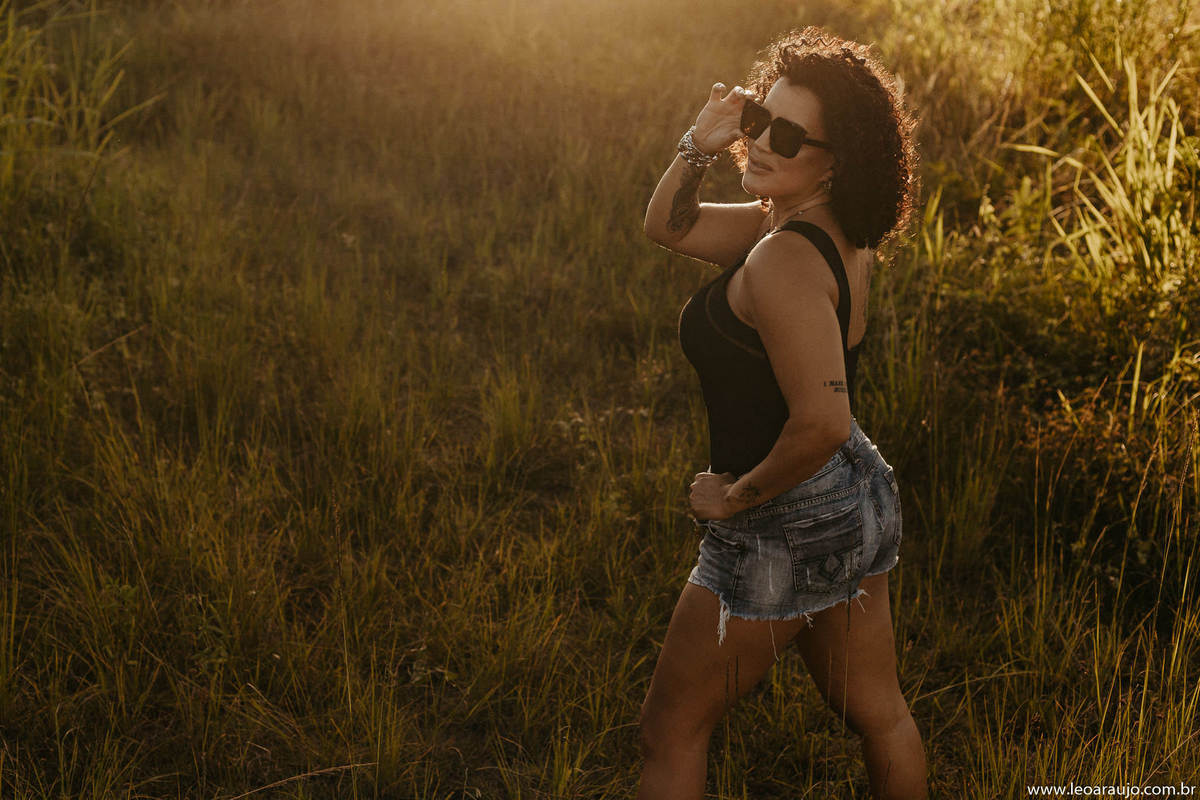 Ensaio feminino - ensaio fotográfico - ensaio feminino externo - fotógrafo RJ - fotografia RJ - Recreio dos bandeirantes - leoaraujofotografo  - retratos femininos