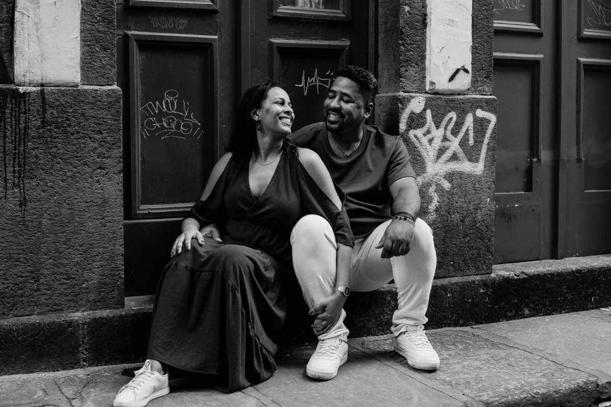 Ensaio pré casamento - Casamento RJ - Fotografia de Casamento - Casal negro - Fotógrafo de Casamento - Centro do Rio - Arco do teles