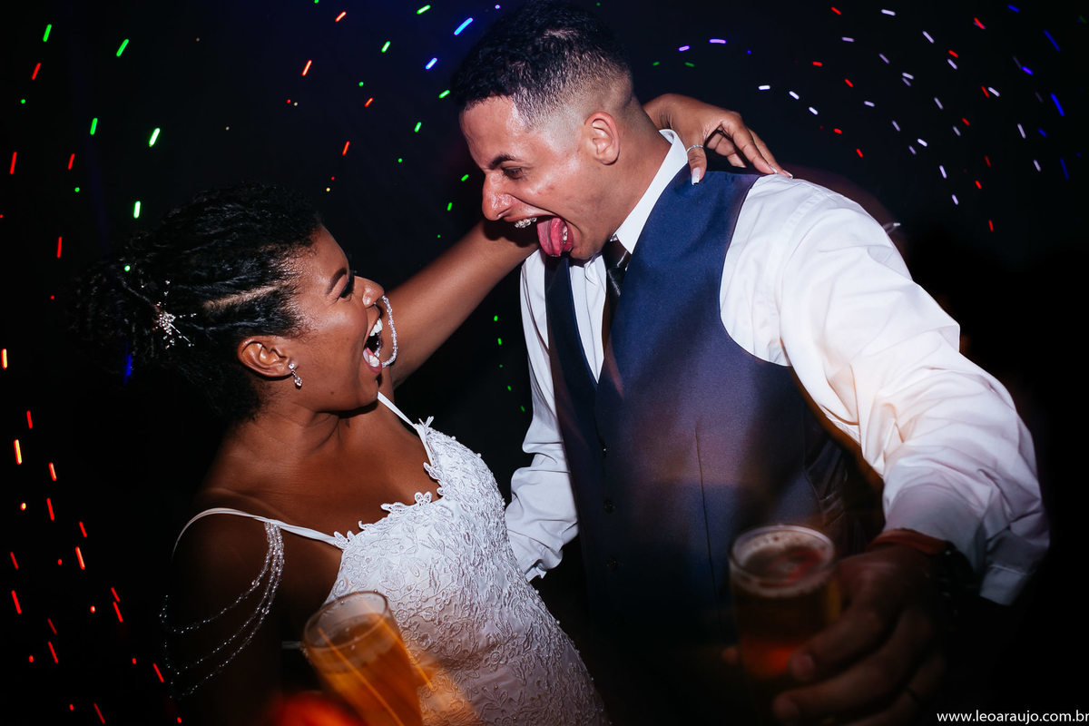  Léo Araújo Fotografia - Fotógrafo de Casamento RJ - Casamento - Fotografia de Casamento RJ - Pista de dança - Noivos dançando