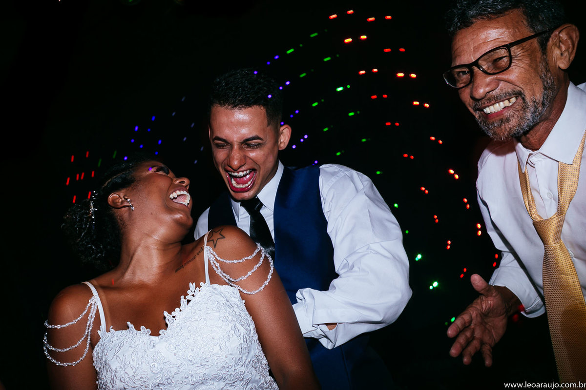  Léo Araújo Fotografia - Fotógrafo de Casamento RJ - Casamento - Fotografia de Casamento RJ - Pista de dança - Noivos dançando