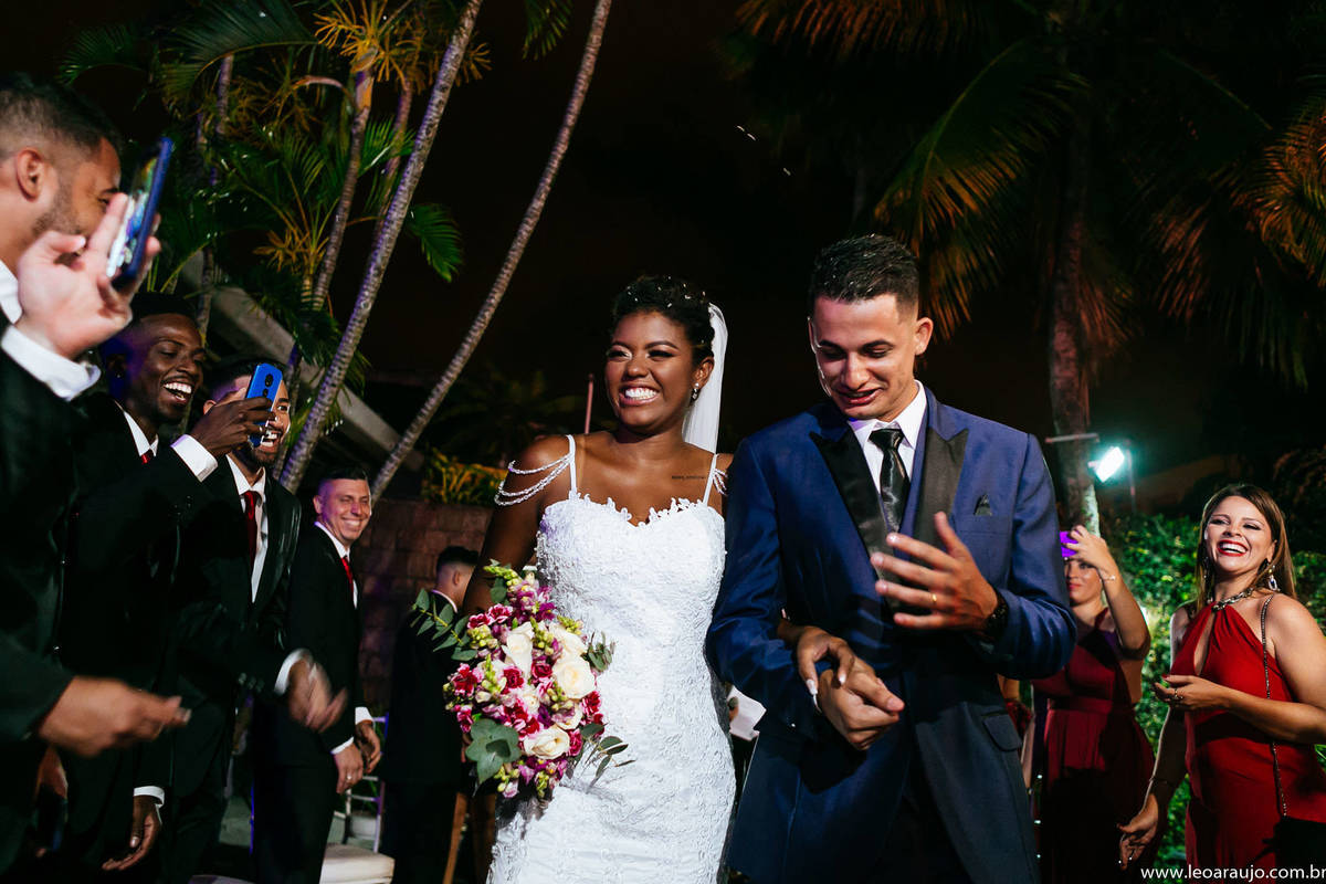 Léo Araújo Fotografia - Fotógrafo de Casamento RJ - Casamento - Fotografia de Casamento RJ - Cerimônia de Casamento - Saída dos noivos 