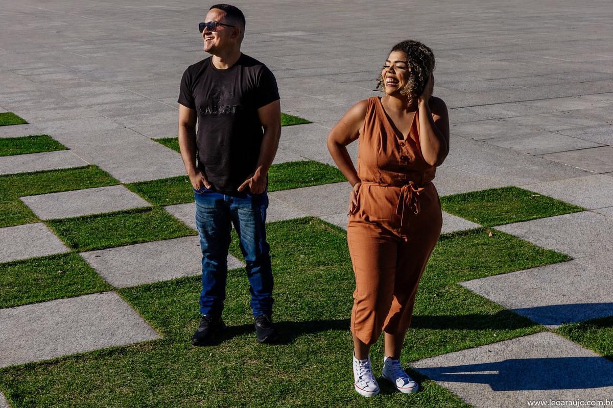 ensaio pré casamento - ensaio na praça mauá - ensaio no boulevard olimpíco - museu do amanhã - préwedding - casal apaixonado - casal feliz