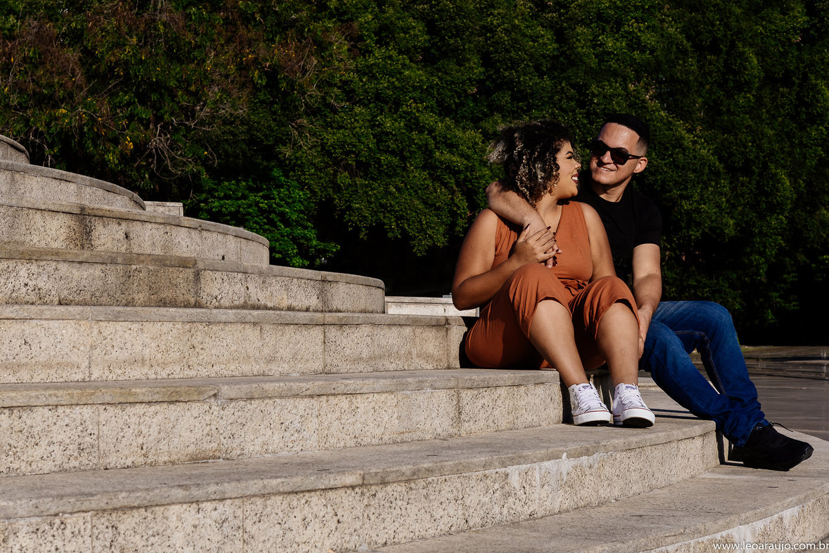 ensaio pré casamento - ensaio na praça mauá - ensaio no boulevard olimpíco - museu do amanhã - préwedding - casal apaixonado - casal feliz 