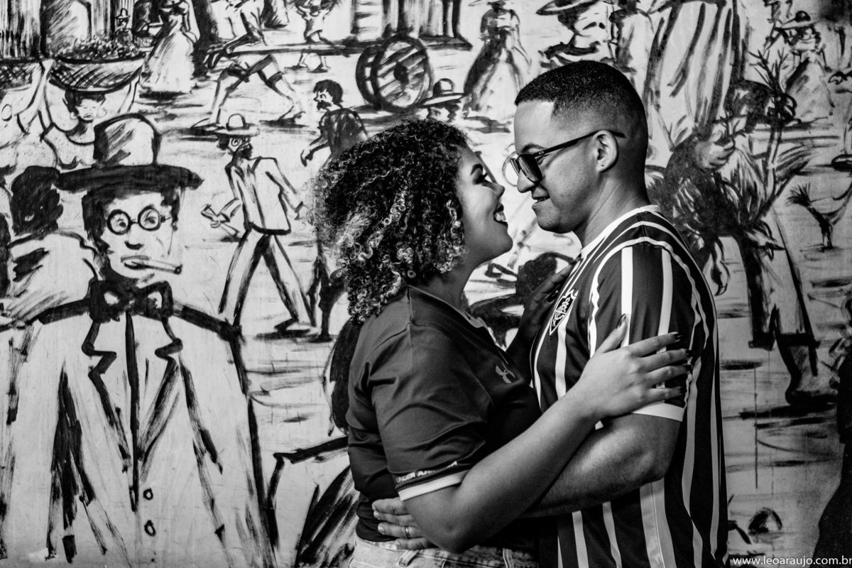 ensaio pré casamento - ensaio na praça mauá - ensaio no boulevard olimpíco - museu do amanhã - préwedding - casal apaixonado - casal feliz - fotografia preto e branco 