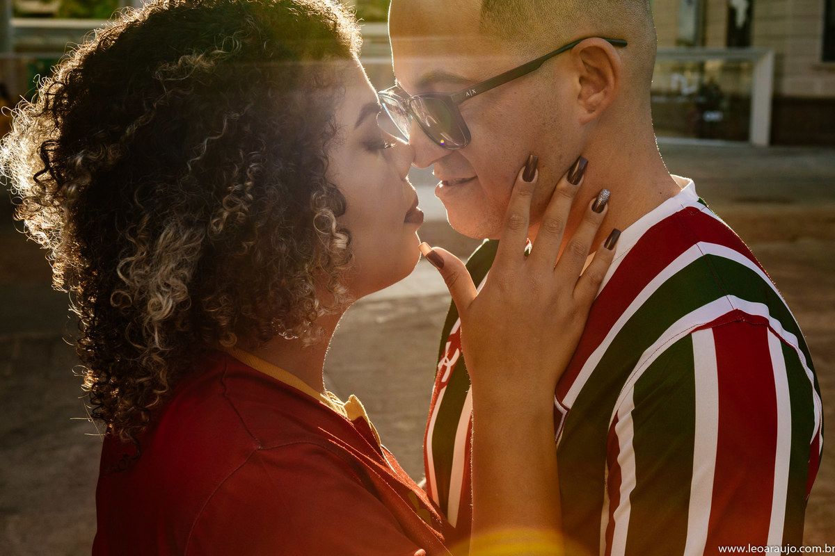 ensaio pré casamento - ensaio na praça mauá - ensaio no boulevard olimpíco - museu do amanhã - préwedding - casal apaixonado - casal feliz - casal tricolor - fluminense