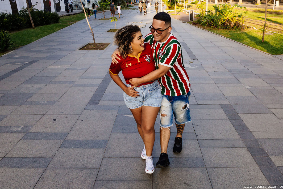 ensaio pré casamento - ensaio na praça mauá - ensaio no boulevard olimpíco - museu do amanhã - préwedding - casal apaixonado - casal feliz - casal tricolor - fluminense