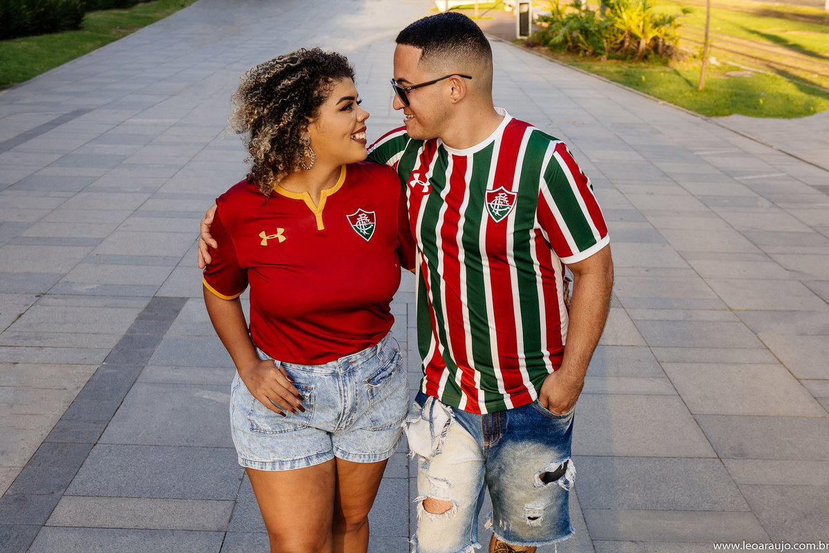 ensaio pré casamento - ensaio na praça mauá - ensaio no boulevard olimpíco - museu do amanhã - préwedding - casal apaixonado - casal feliz - casal tricolor - fluminense