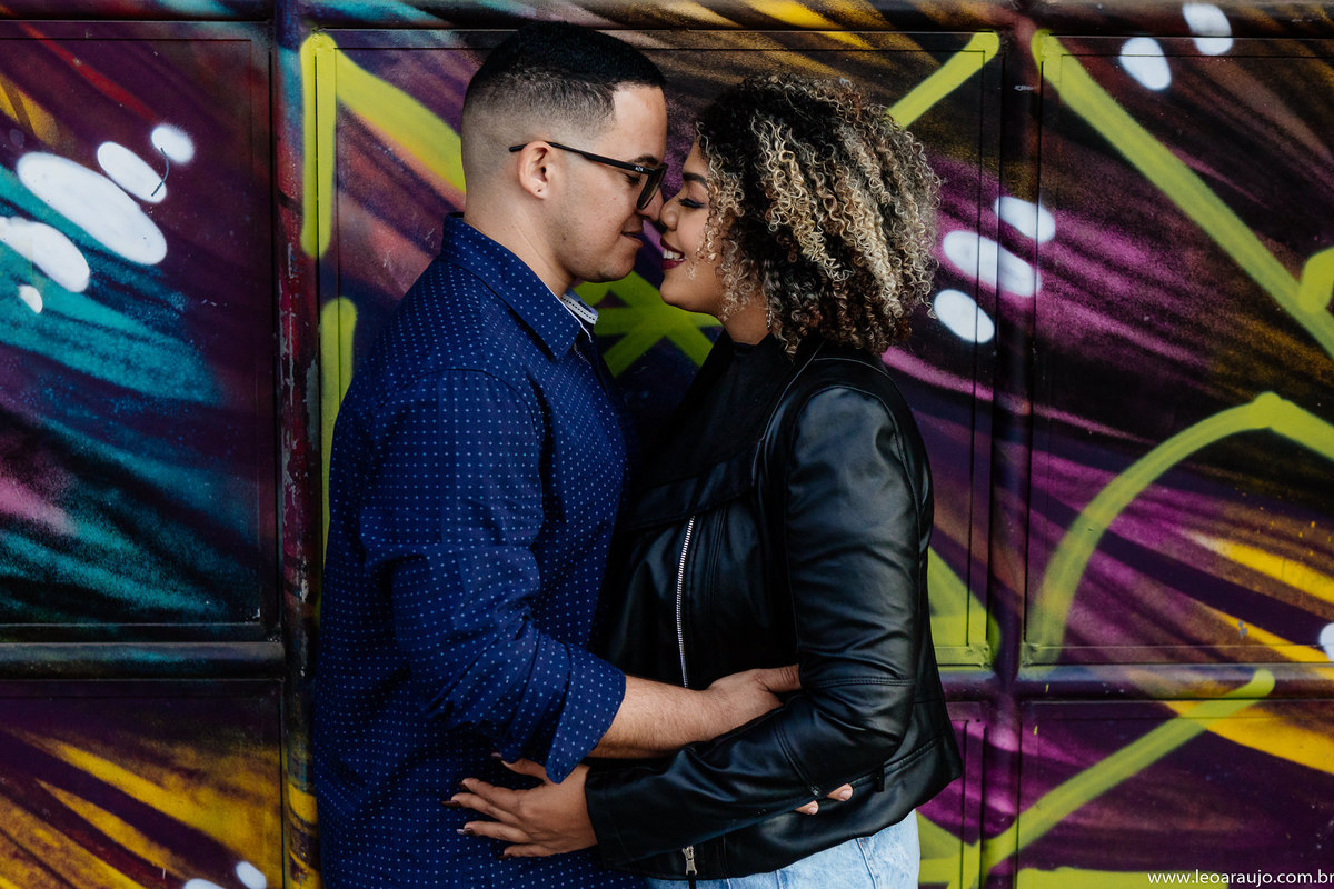 ensaio pré casamento - ensaio na praça mauá - ensaio no boulevard olimpíco - museu do amanhã - préwedding - casal apaixonado - casal feliz 