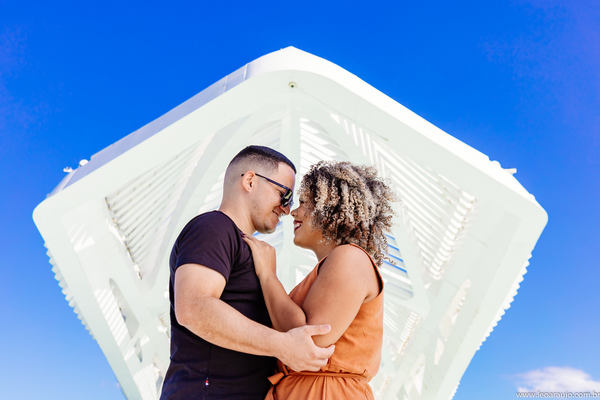 ensaio pré casamento - ensaio na praça mauá - ensaio no boulevard olimpíco - museu do amanhã - préwedding - casal apaixonado - casal feliz