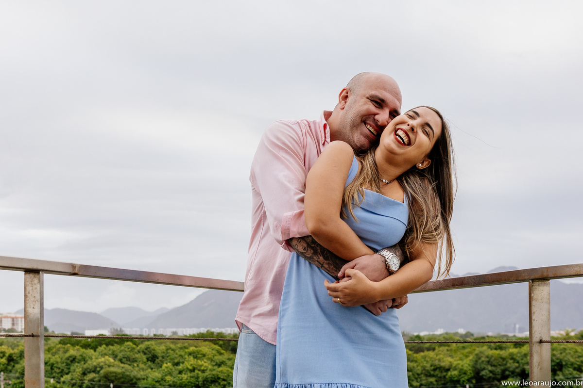ensaio casal - pré casamento - leoaraujofotógrafo - sessão fotográfica de casal - cidade das artes - ensaio pré casamento - pré wedding - noivos - ensaio fotográfico de casal