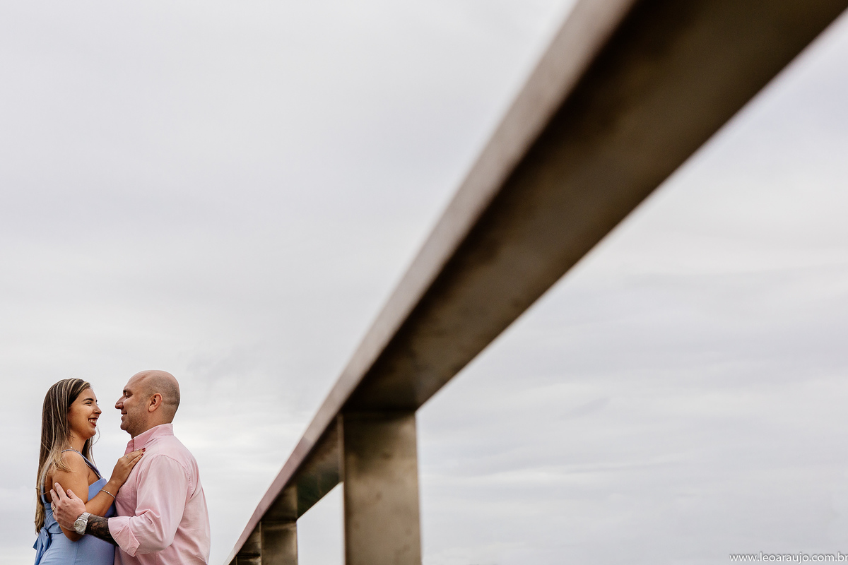 ensaio casal - pré casamento - leoaraujofotógrafo - sessão fotográfica de casal - cidade das artes - ensaio pré casamento - pré wedding - noivos - ensaio fotográfico de casal