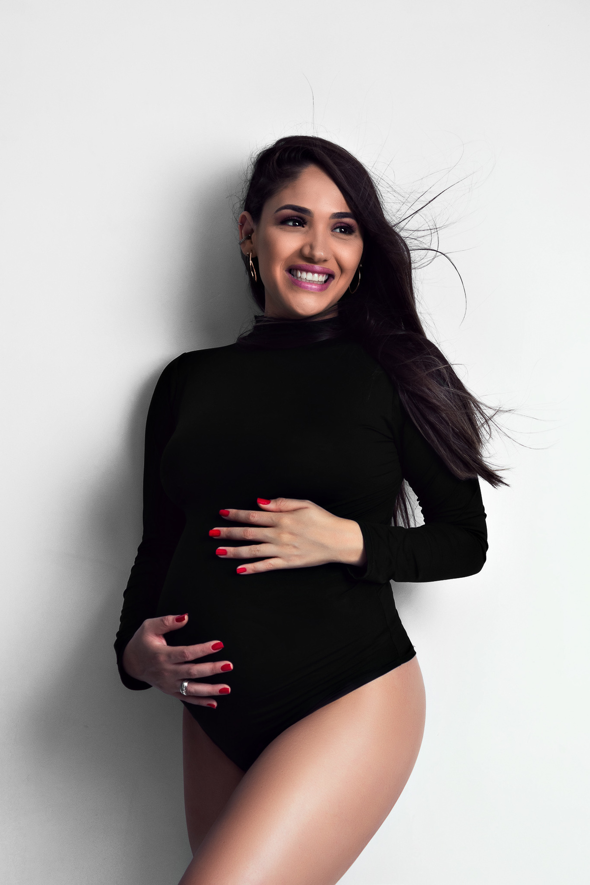 ensaio-gestante-em-estúdio-belo-horizonte-bh-marcos-felipe-fotografia-preto-e-branco