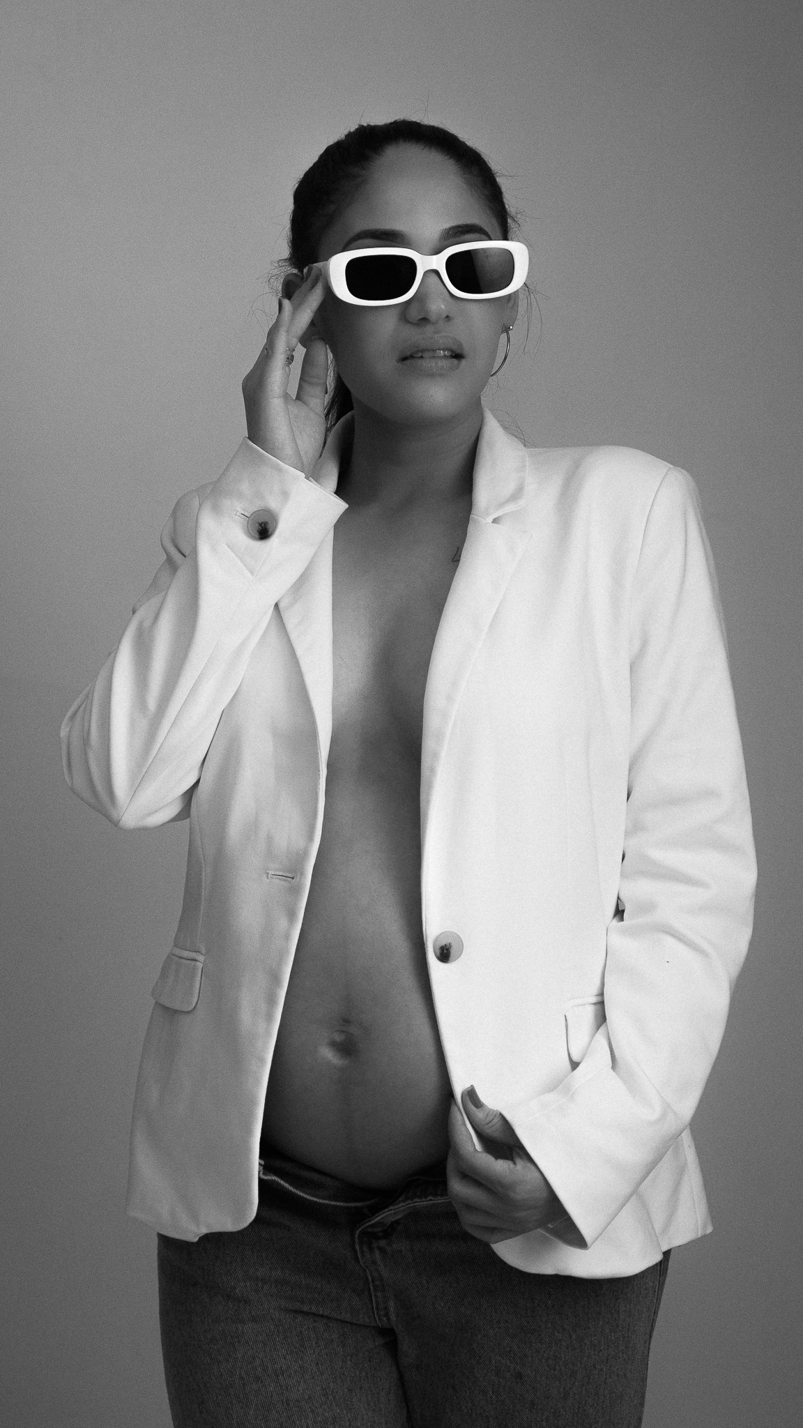 ensaio-gestante-em-estúdio-belo-horizonte-bh-marcos-felipe-fotografia-preto-e-branco