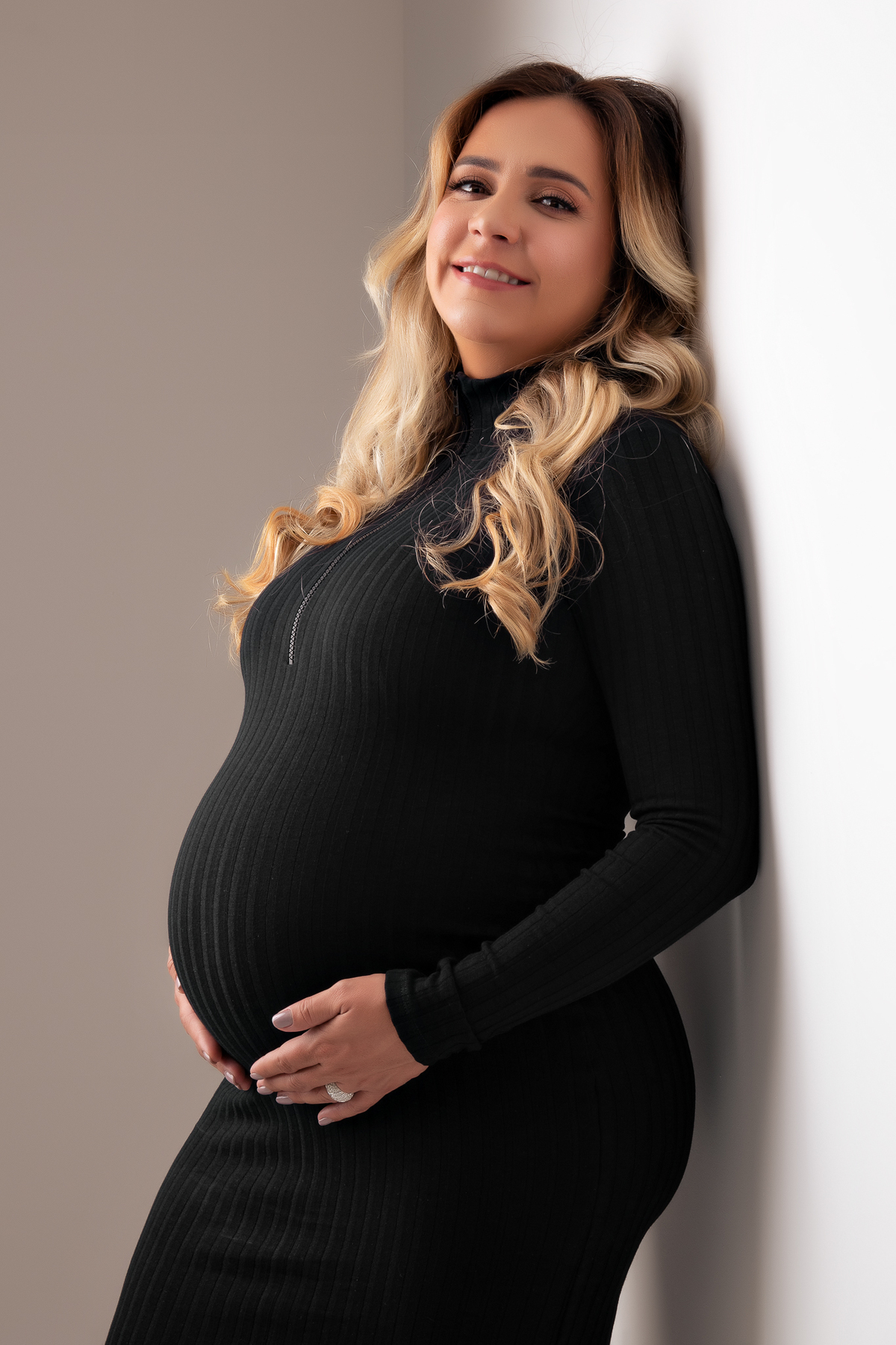 ensaio de gestante em estúdio fotográfico em belo horizonte marcos felipe fotografia