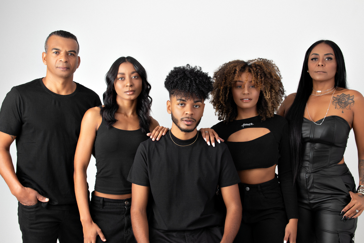 ensaio de família em estúdio preto barreiro belo horizonte casual contagem marcos felipe fotografia