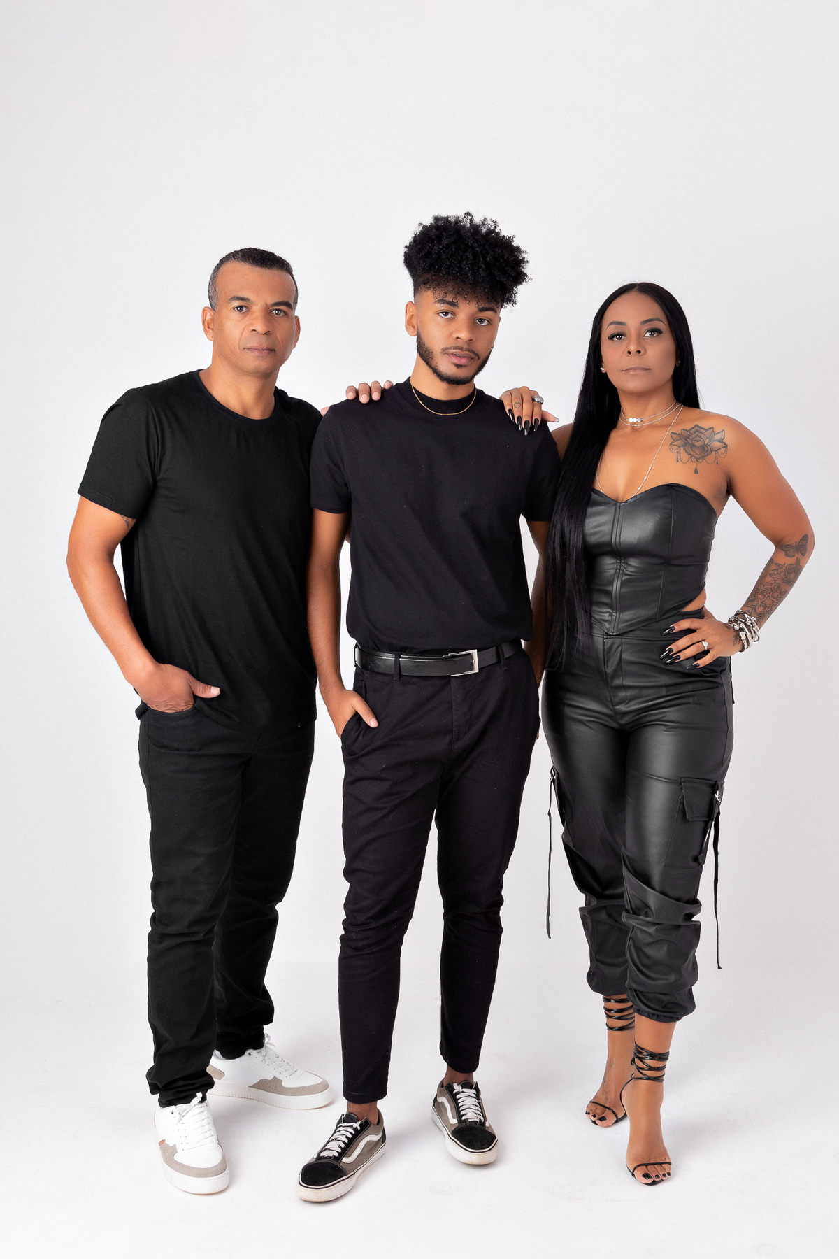 ensaio de família em estúdio preto barreiro belo horizonte casual contagem marcos felipe fotografia