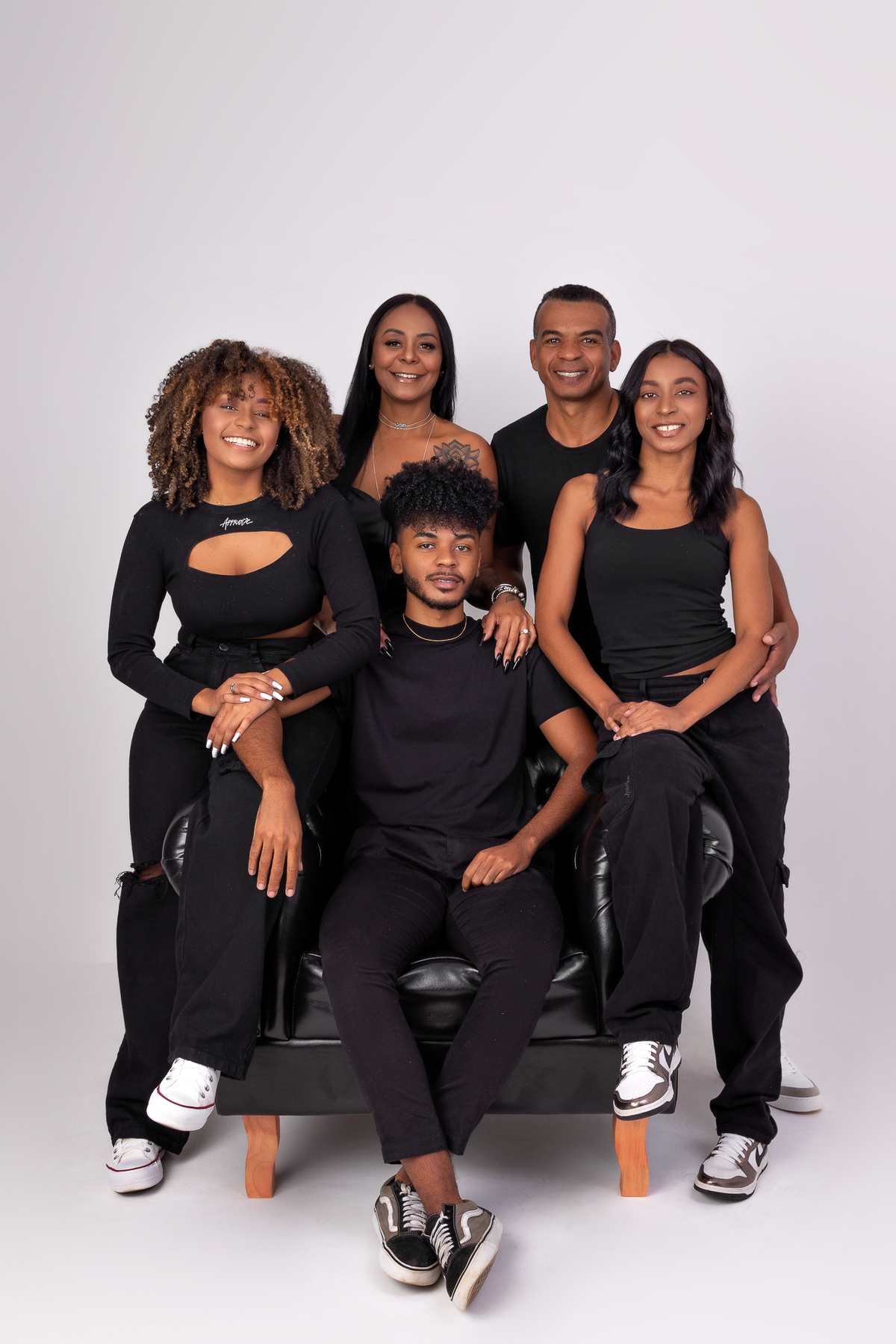 ensaio de família em estúdio preto barreiro belo horizonte casual contagem marcos felipe fotografia