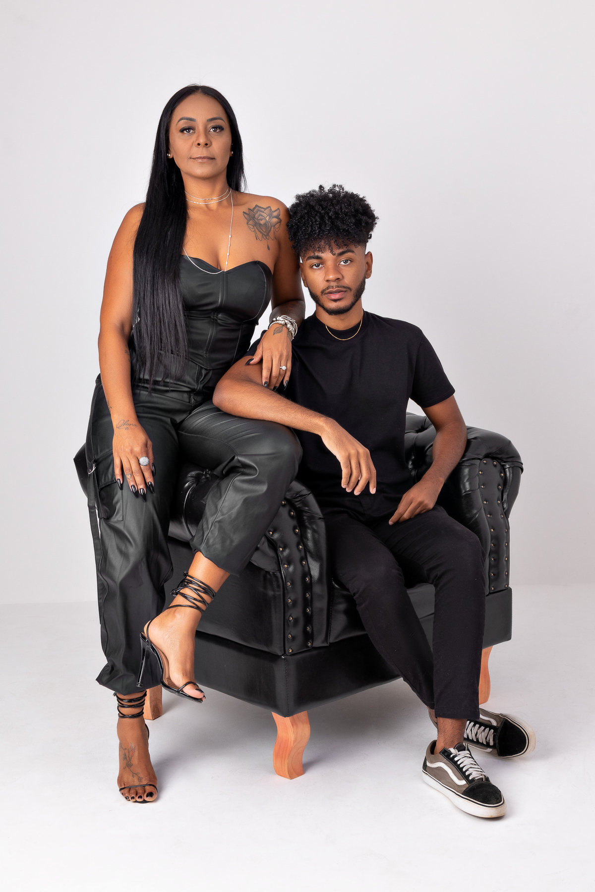 ensaio de família em estúdio preto barreiro belo horizonte casual contagem marcos felipe fotografia