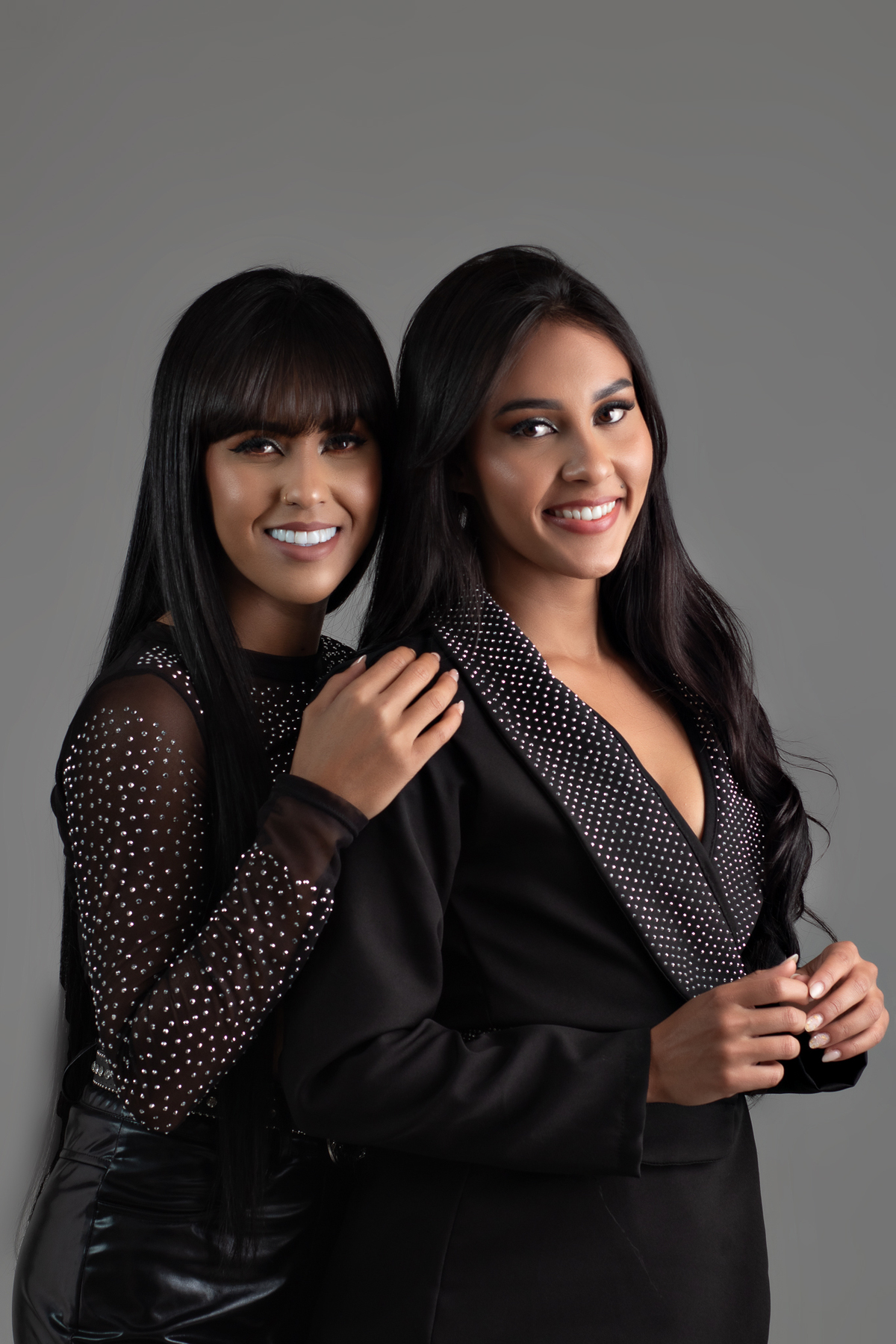 ensaio profissional press kit dupla sertaneja belo horizonte santa luzia estúdio mulheres preto branco marcos felipe fotografia