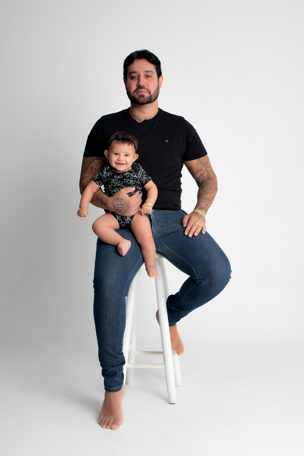 ensaio dia dos pais e família em estúdio black preto jeans fundo branco clean barreiro belo horizonte bh marcos felipe fotografia