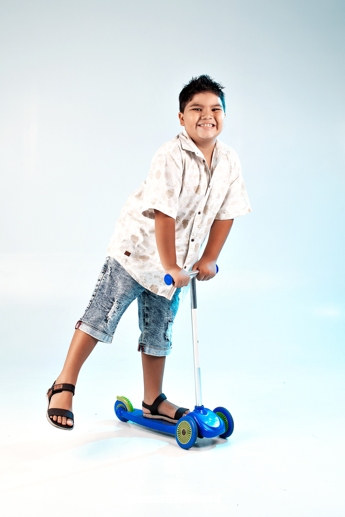 ensaio-infantil-estudio-marcos-felipe-fotografia-belo-horizonte