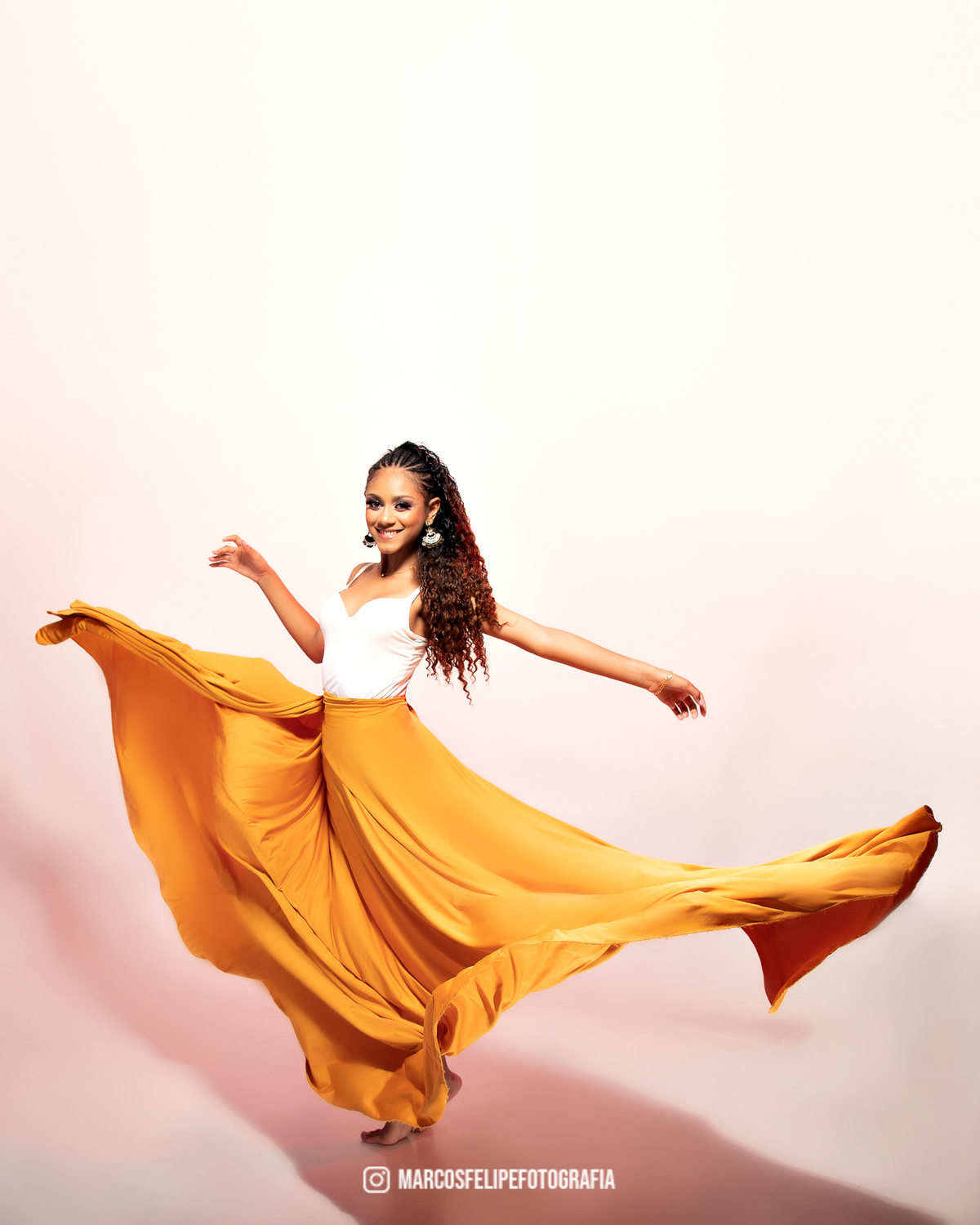 book-15-anos-isabella-estúdio-marcos-felipe-fotografia-belo-horizonte