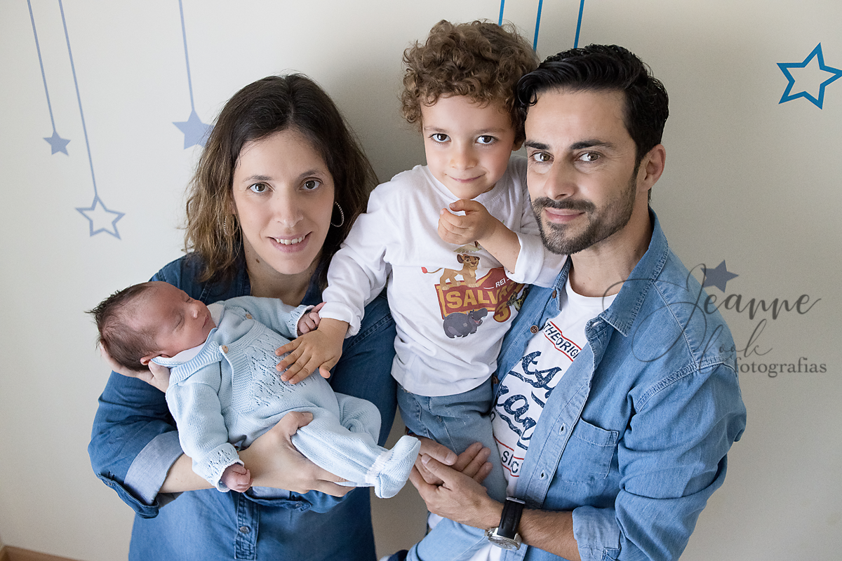 O mano cuidadoso e curioso
Fernão Ferro
Sessão fotografica