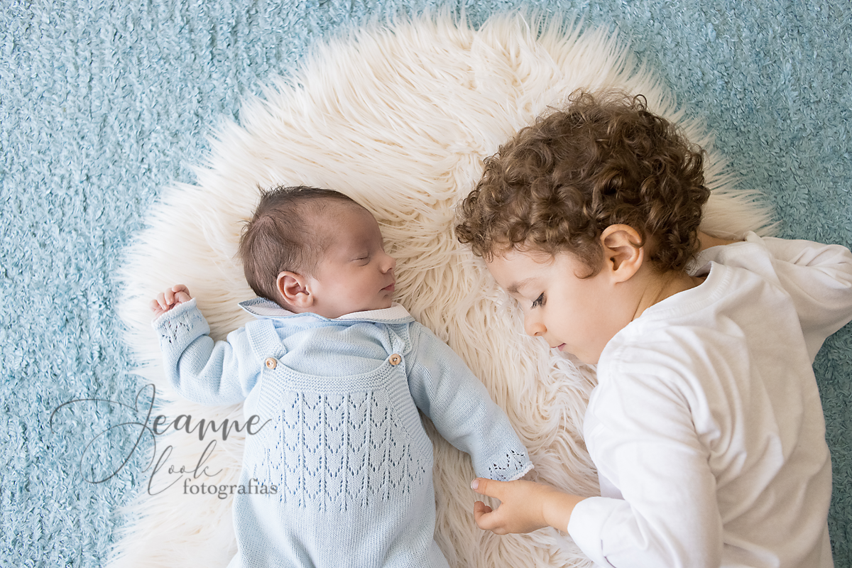 a curiosidade de olhar todos os detalhes
Recém nascido
lifestyle