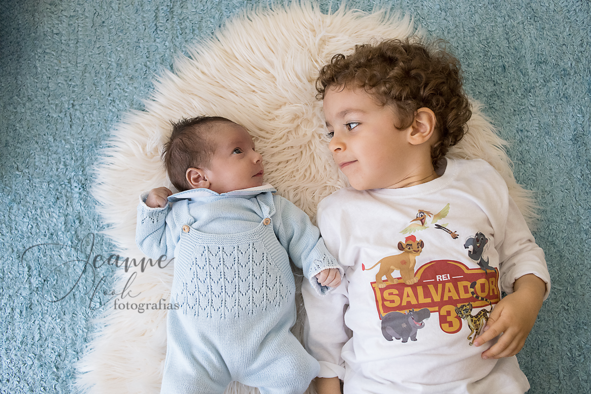 São bem parecidos
Recém nascido
lifestyle
Newborn
estilo de vida
fotografia