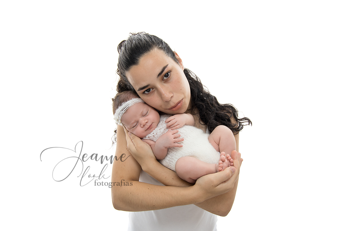 recém nascido com a mãe