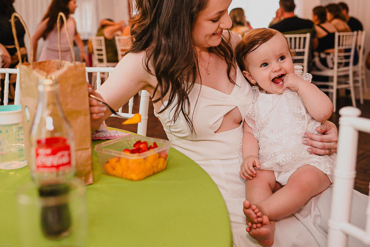 Registro leve de bebê durante aniversário de 1 ano em Camaquã RS