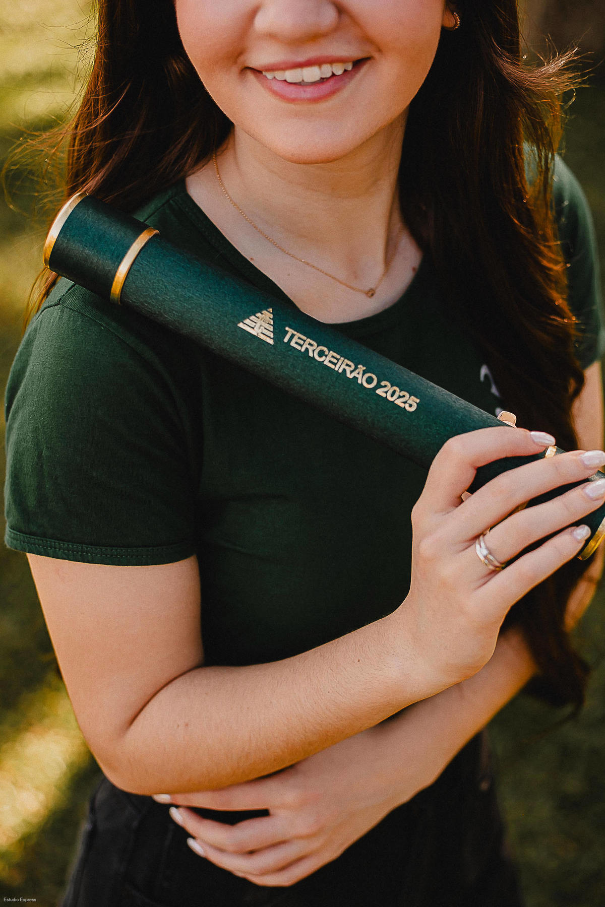 Fotografia de turma com conexão e leveza durante ensaio externo