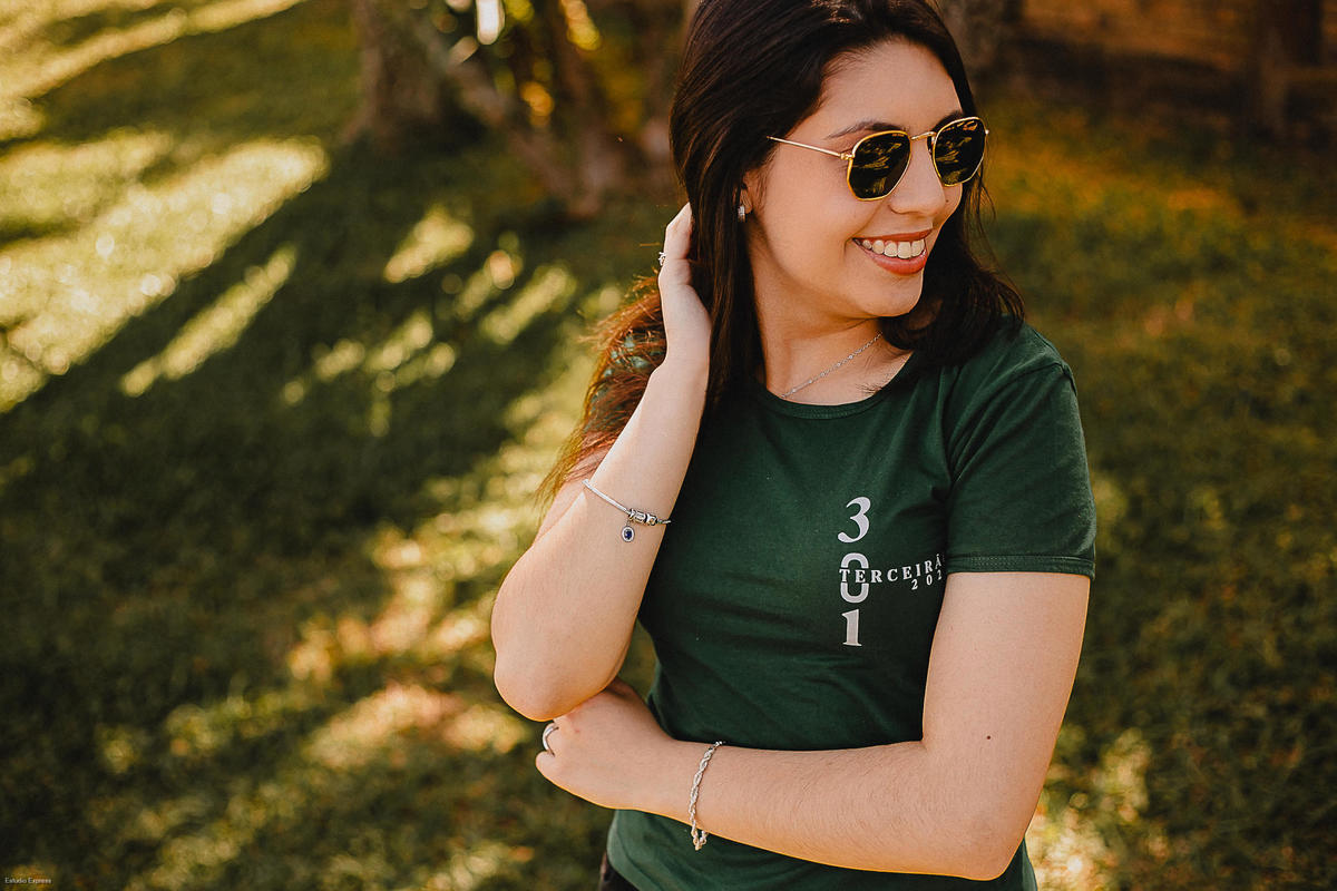 Turma de formatura em momento descontraído durante ensaio na La Estancia