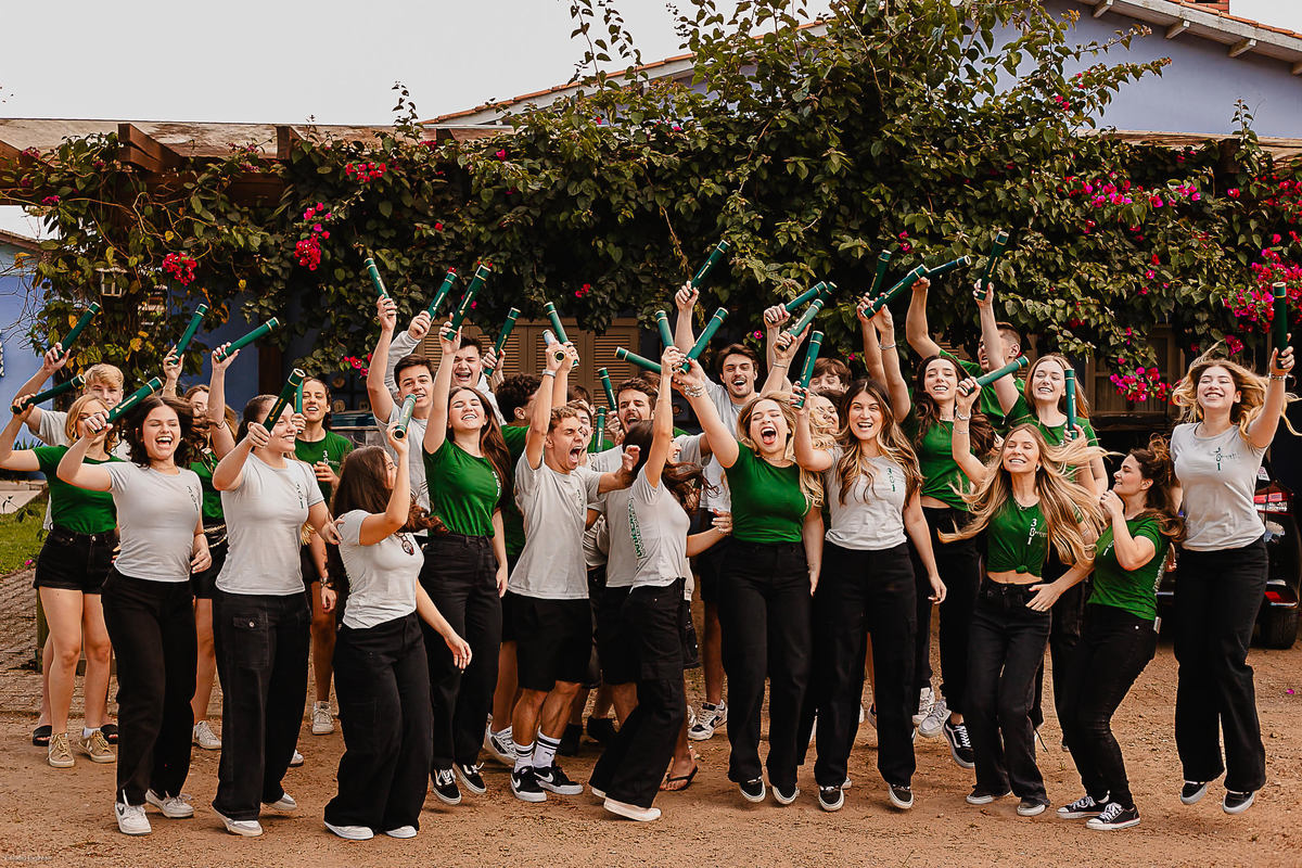 Turma do terceirão em momento natural durante ensaio externo