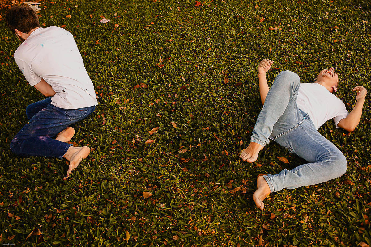 Ensaio do terceirão com clima leve e ambiente natural