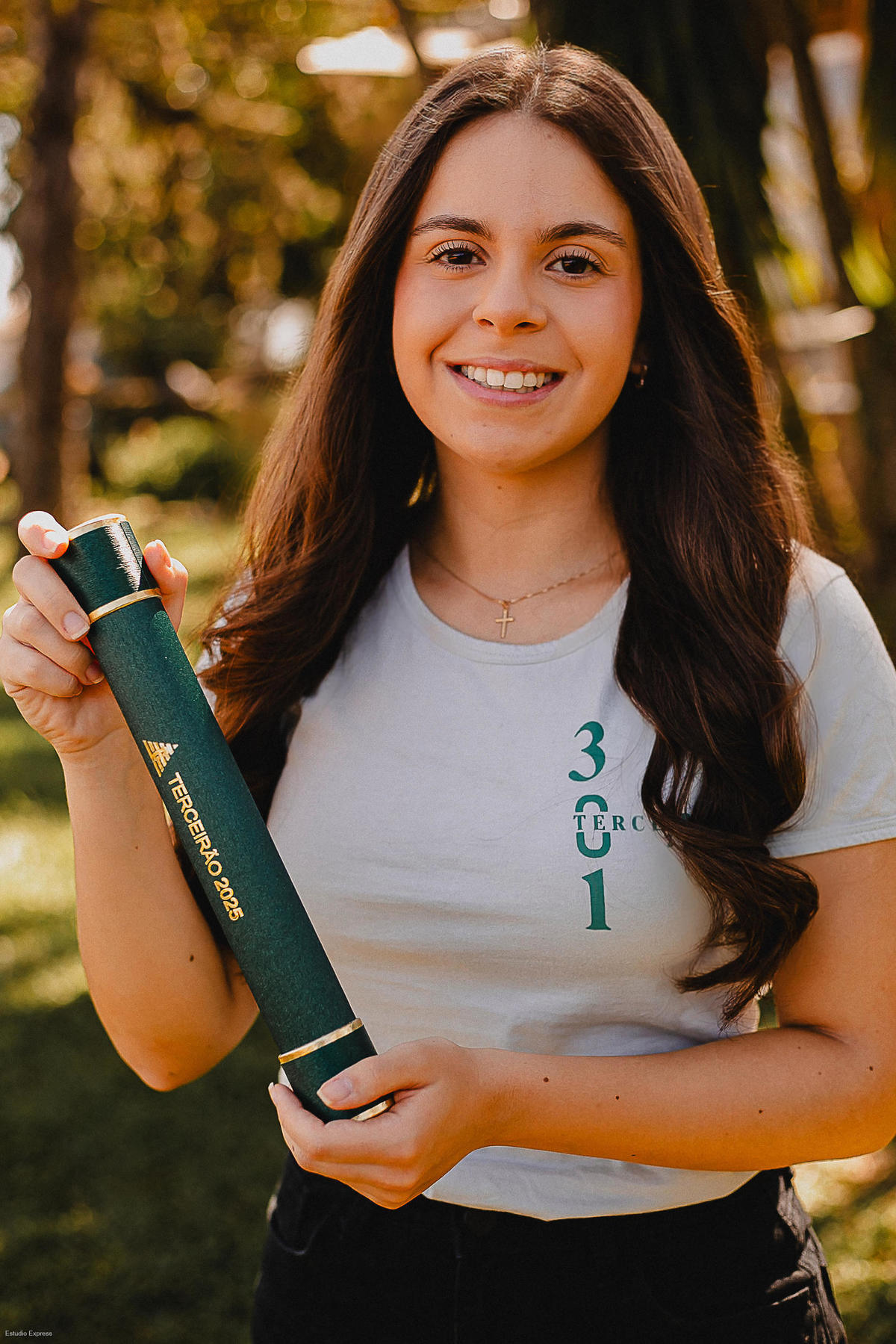 Cena natural da turma de terceiro ano durante ensaio de formatura