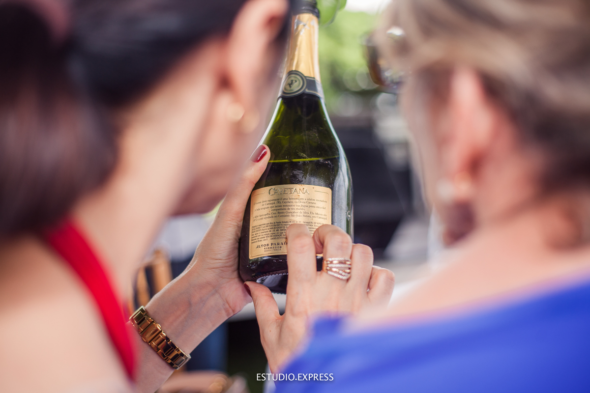 estúdio fotográfico-fotografo-família-15anos-ensaio-casamento-formatura-book de fotos-fotografa-ensaio gestante-festa de 15 anos-pré wedding-fotos profissionais-corporativos-retratos-fotos de bebê-sessão de fotos-mini wedding-dia do fotografo-ensaio newbo