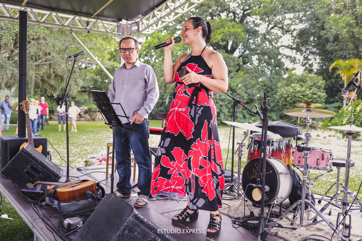 estúdio fotográfico-fotografo-família-15anos-ensaio-casamento-formatura-book de fotos-fotografa-ensaio gestante-festa de 15 anos-pré wedding-fotos profissionais-corporativos-retratos-fotos de bebê-sessão de fotos-mini wedding-dia do fotografo-ensaio newbo