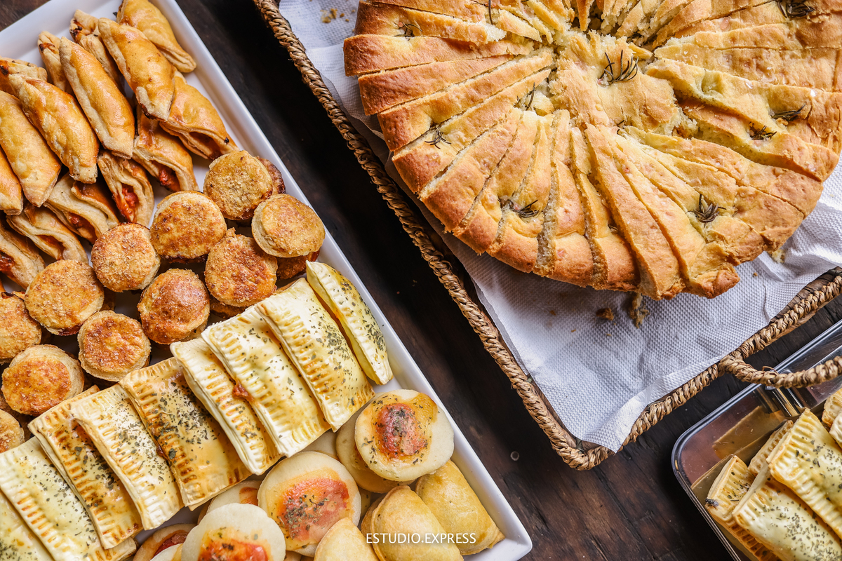 estúdio fotográfico-fotografo-família-15anos-ensaio-casamento-formatura-book de fotos-fotografa-ensaio gestante-festa de 15 anos-pré wedding-fotos profissionais-corporativos-retratos-fotos de bebê-sessão de fotos-mini wedding-dia do fotografo-ensaio newbo