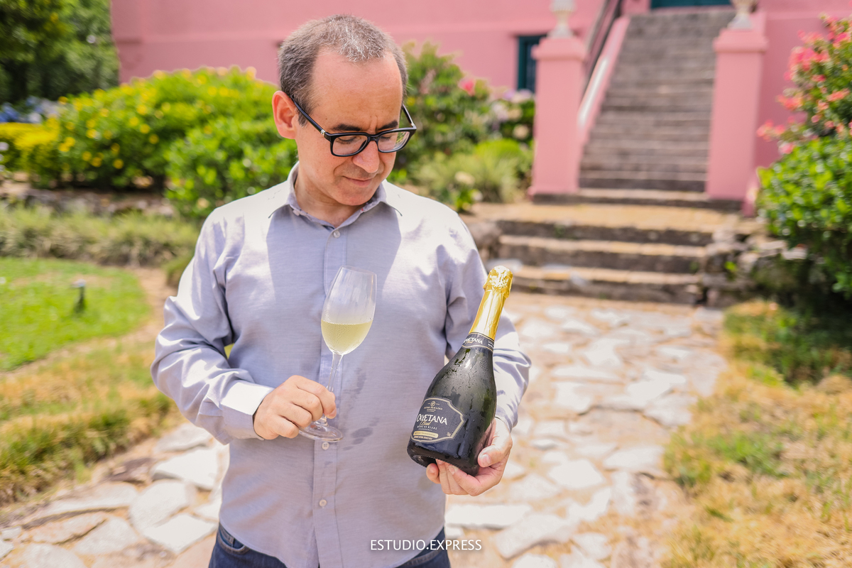 estúdio fotográfico-fotografo-família-15anos-ensaio-casamento-formatura-book de fotos-fotografa-ensaio gestante-festa de 15 anos-pré wedding-fotos profissionais-corporativos-retratos-fotos de bebê-sessão de fotos-mini wedding-dia do fotografo-ensaio newbo