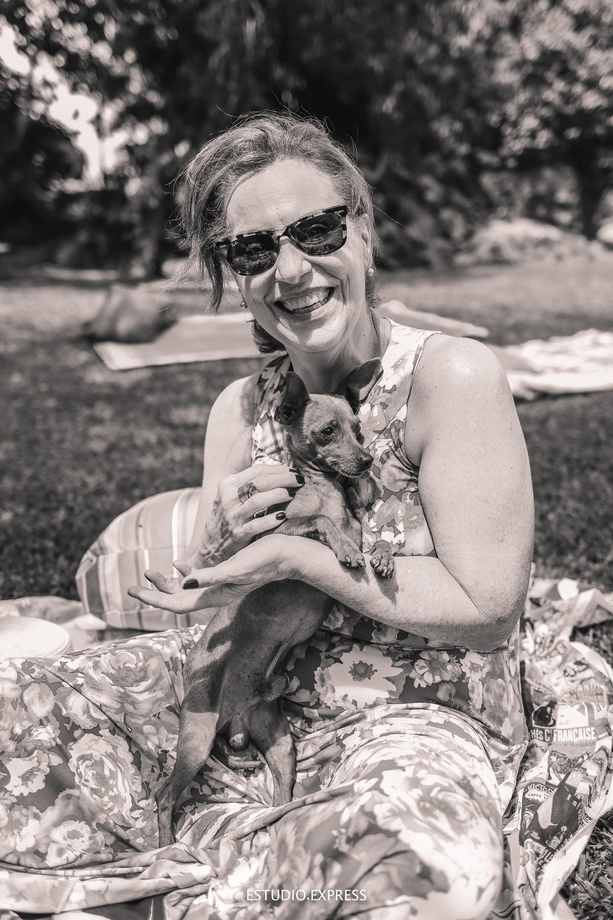 estúdio fotográfico-fotografo-família-15anos-ensaio-casamento-formatura-book de fotos-fotografa-ensaio gestante-festa de 15 anos-pré wedding-fotos profissionais-corporativos-retratos-fotos de bebê-sessão de fotos-mini wedding-dia do fotografo-ensaio newbo