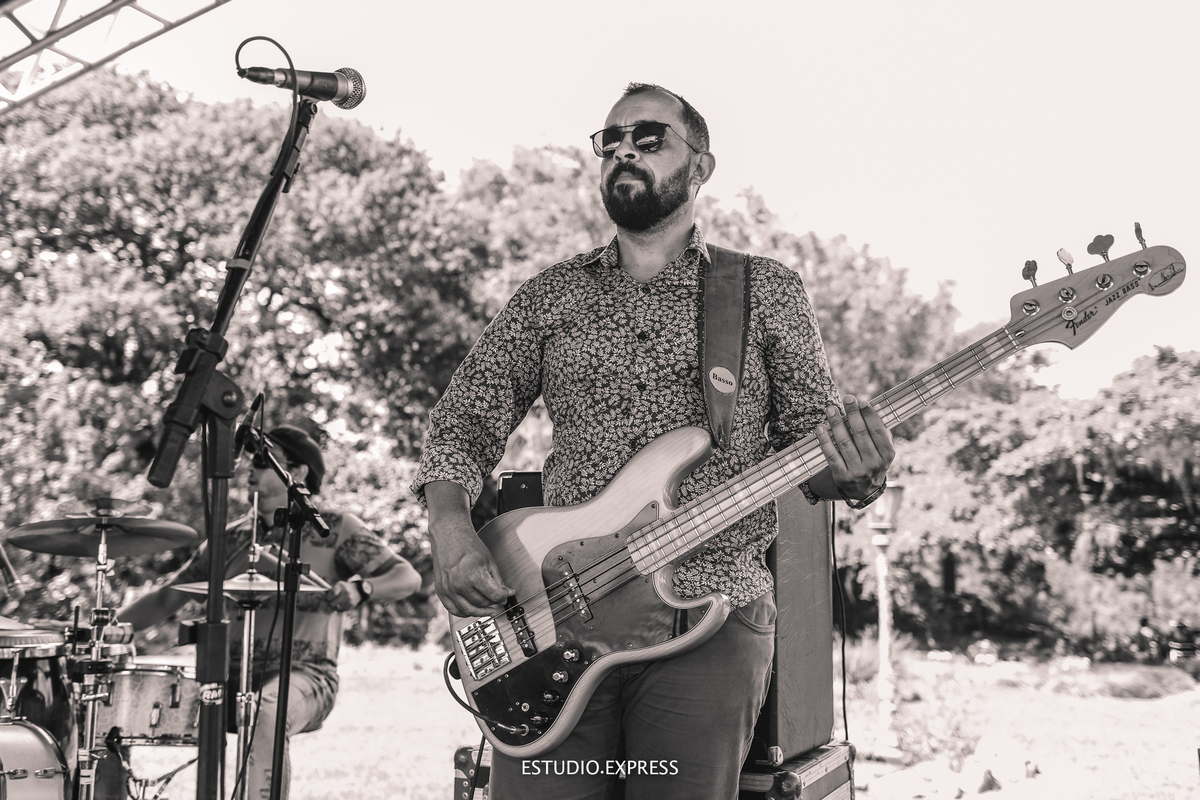 estúdio fotográfico-fotografo-família-15anos-ensaio-casamento-formatura-book de fotos-fotografa-ensaio gestante-festa de 15 anos-pré wedding-fotos profissionais-corporativos-retratos-fotos de bebê-sessão de fotos-mini wedding-dia do fotografo-ensaio newbo