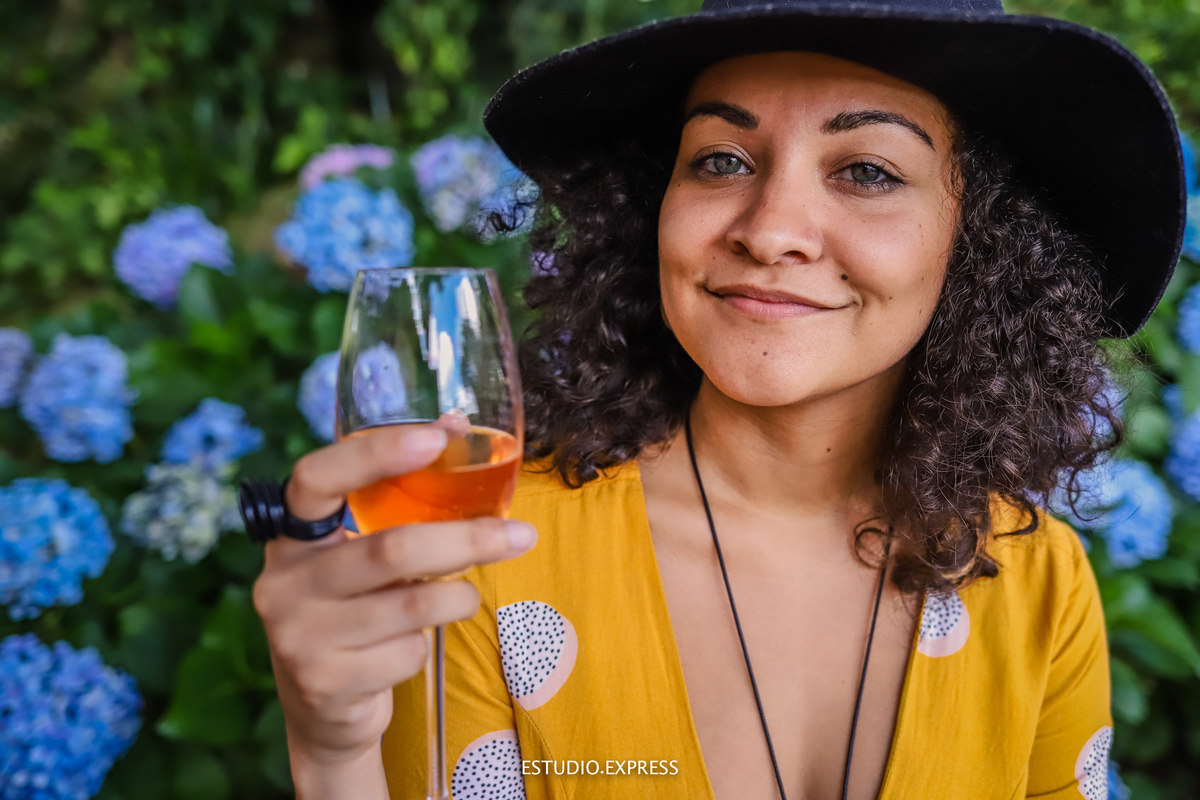 estúdio fotográfico-fotografo-família-15anos-ensaio-casamento-formatura-book de fotos-fotografa-ensaio gestante-festa de 15 anos-pré wedding-fotos profissionais-corporativos-retratos-fotos de bebê-sessão de fotos-mini wedding-dia do fotografo-ensaio newbo