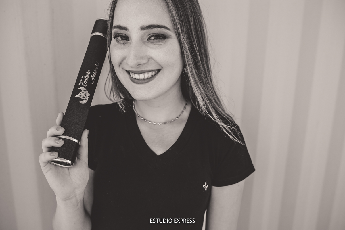 estúdio fotográfico-fotografo-família-15anos-ensaio-casamento-formatura-book de fotos-fotografa-ensaio gestante-festa de 15 anos-pré wedding-fotos profissionais-corporativos-retratos-fotos de bebê-sessão de fotos-mini wedding-dia do fotografo-ensaio newbo