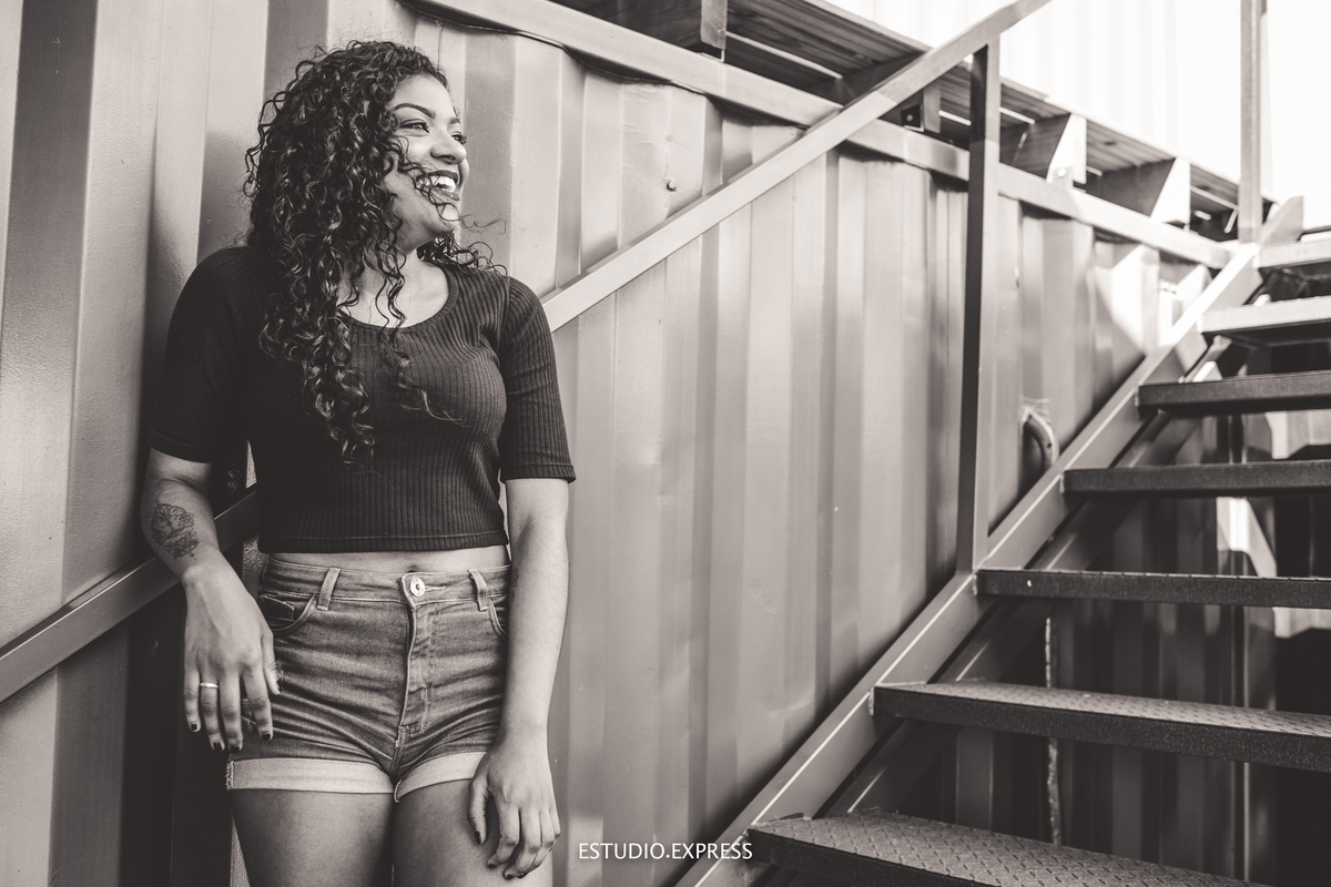 estúdio fotográfico-fotografo-família-15anos-ensaio-casamento-formatura-book de fotos-fotografa-ensaio gestante-festa de 15 anos-pré wedding-fotos profissionais-corporativos-retratos-fotos de bebê-sessão de fotos-mini wedding-dia do fotografo-ensaio newbo